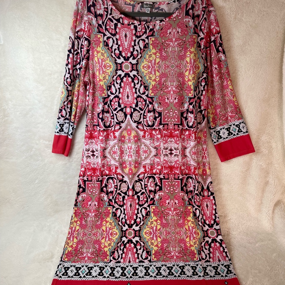Neiman Marcus Red & Pink Printed Long Sleeve Shift Dress – Women’s Size 14 – EUC
